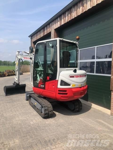 Takeuchi TB230 Mini excavators < 7t (Mini diggers)