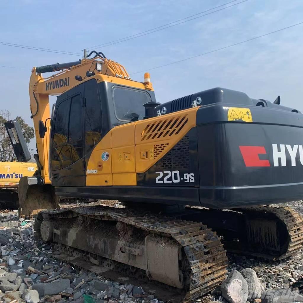 Hyundai 220LC-9S Crawler excavators