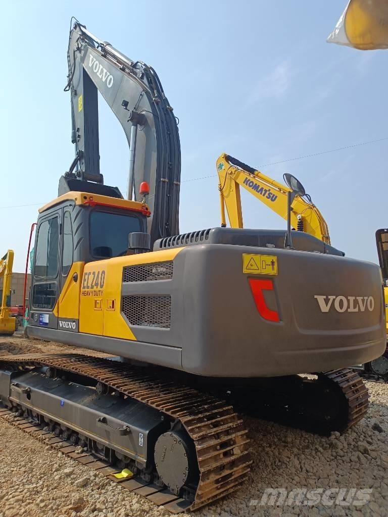 Volvo EC 240 Crawler excavators