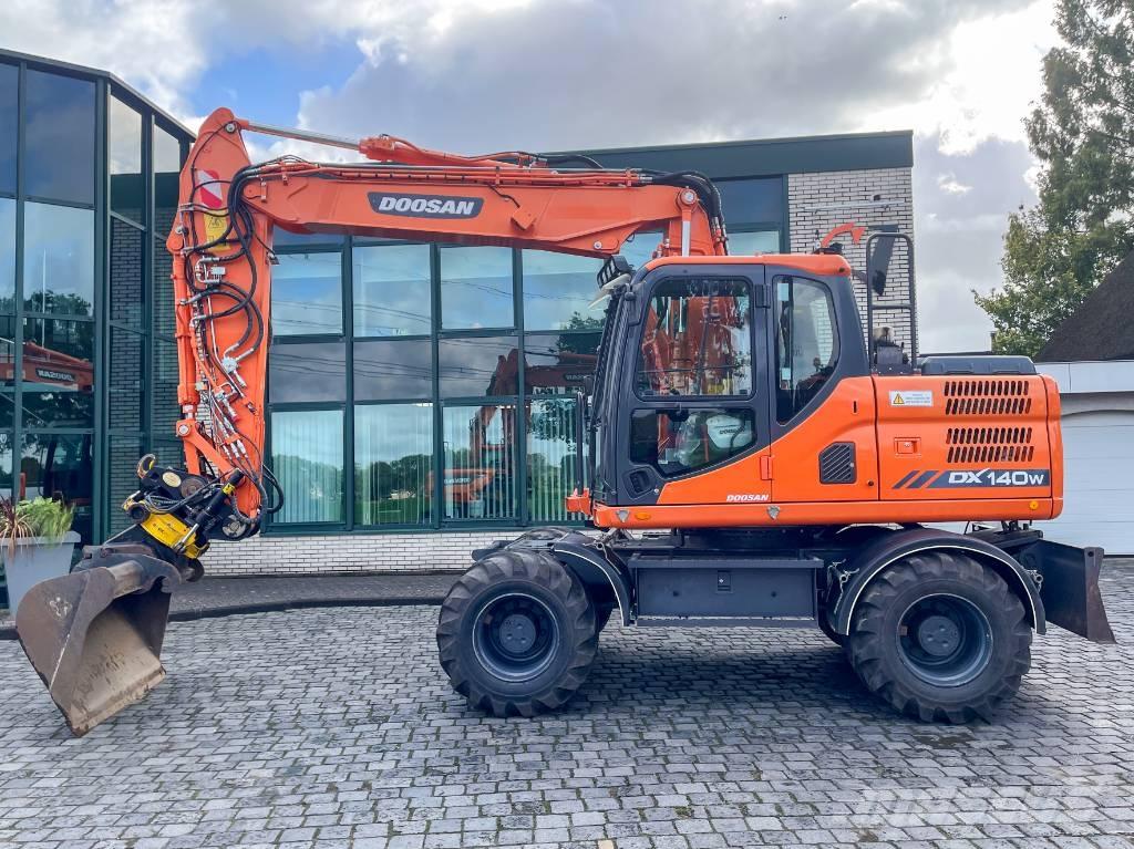 Doosan DX 140 W-3 Wheeled excavators
