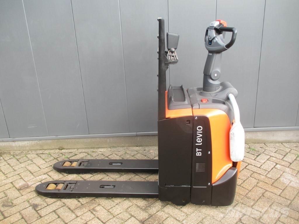 Toyota LPE 200 Low lift with platform