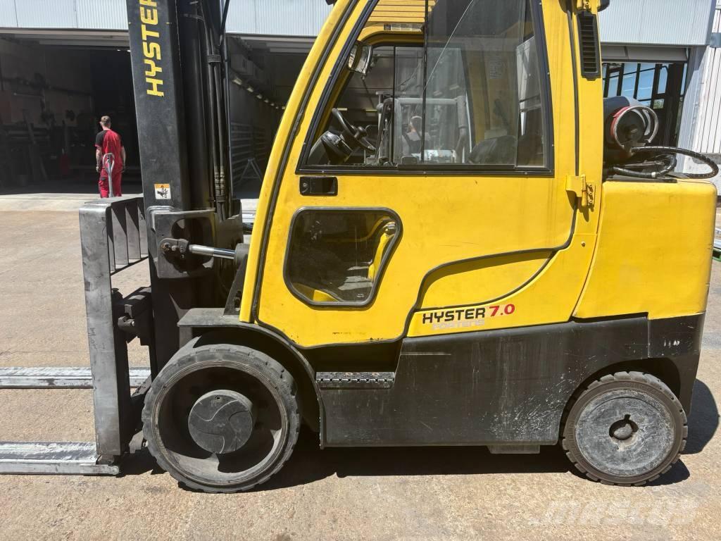 Hyster S7.0FT LPG trucks