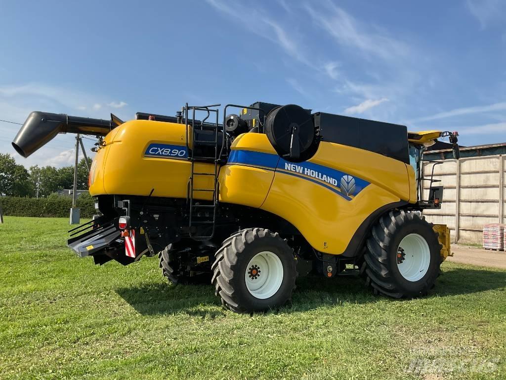 New Holland CX 8.90 Combine harvesters