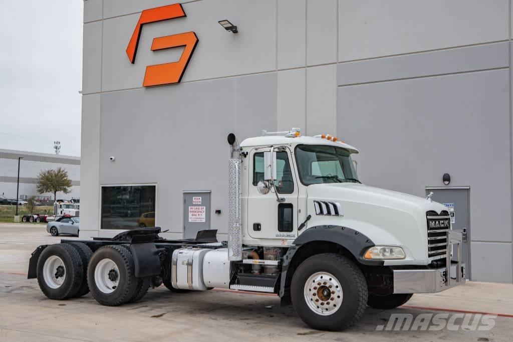 Mack Granite GU 813 Prime Movers
