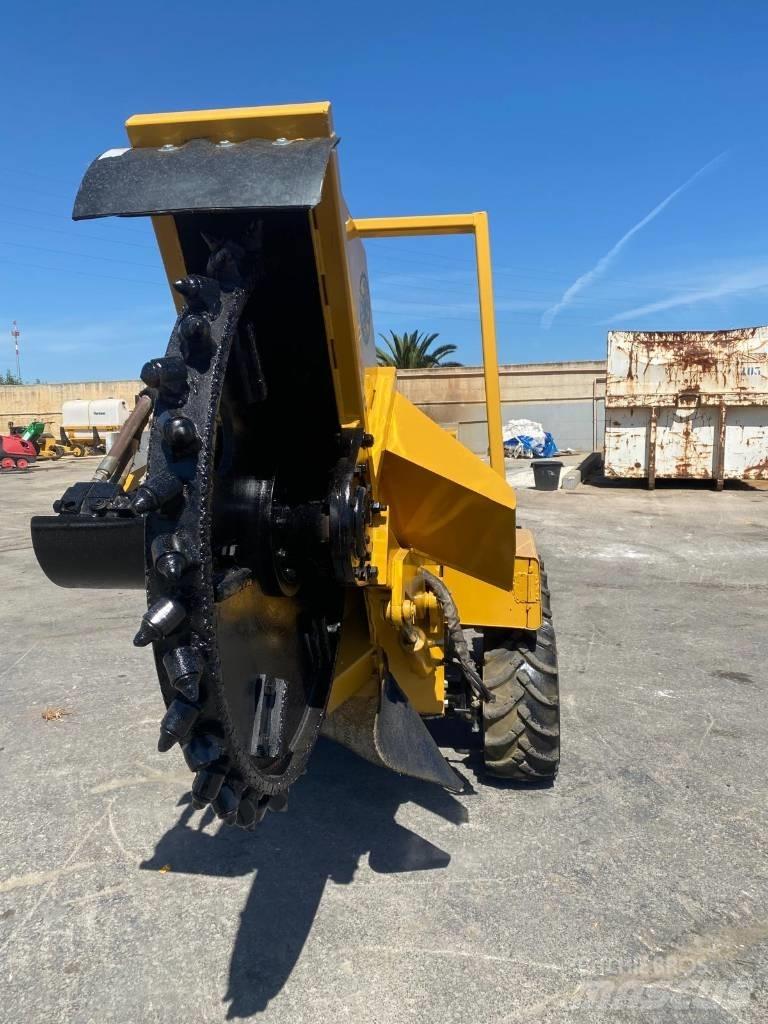 Vermeer RT450 Trenchers