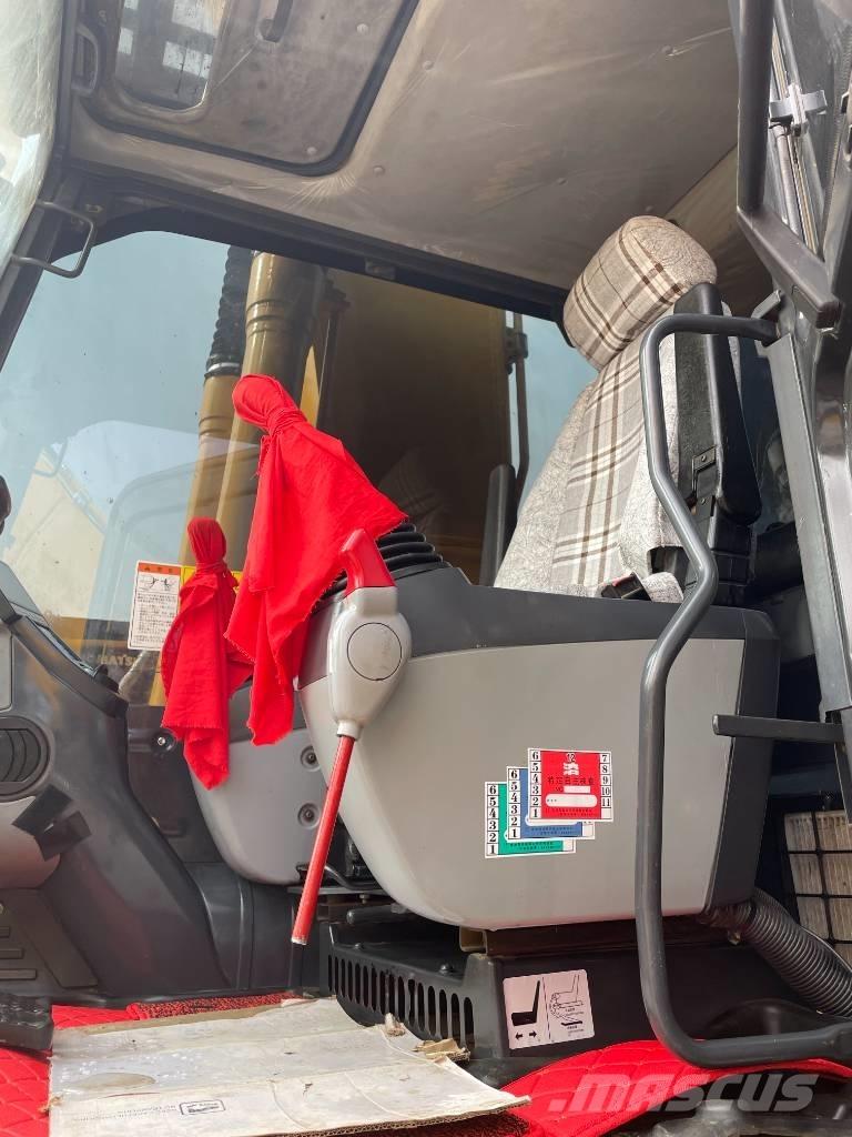 Komatsu PC 200-8 Crawler excavators