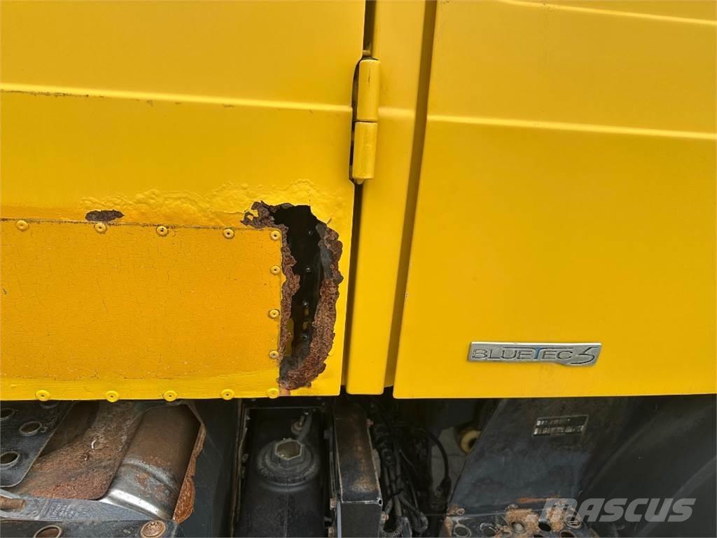 MB Trac U 4000 Tractors