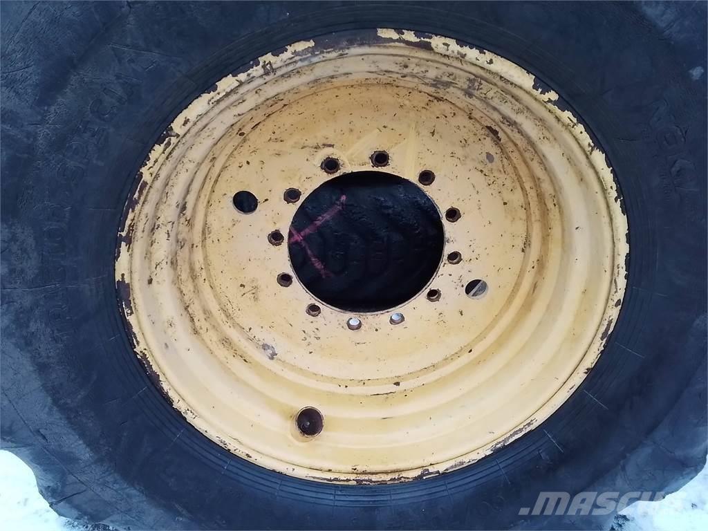 Rottne H20 20x34 Tyres, wheels and rims