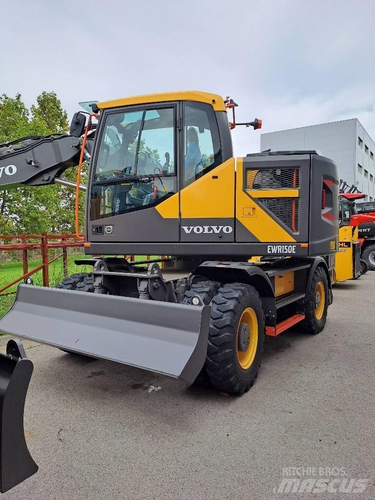 Volvo EWR150E Wheeled excavators