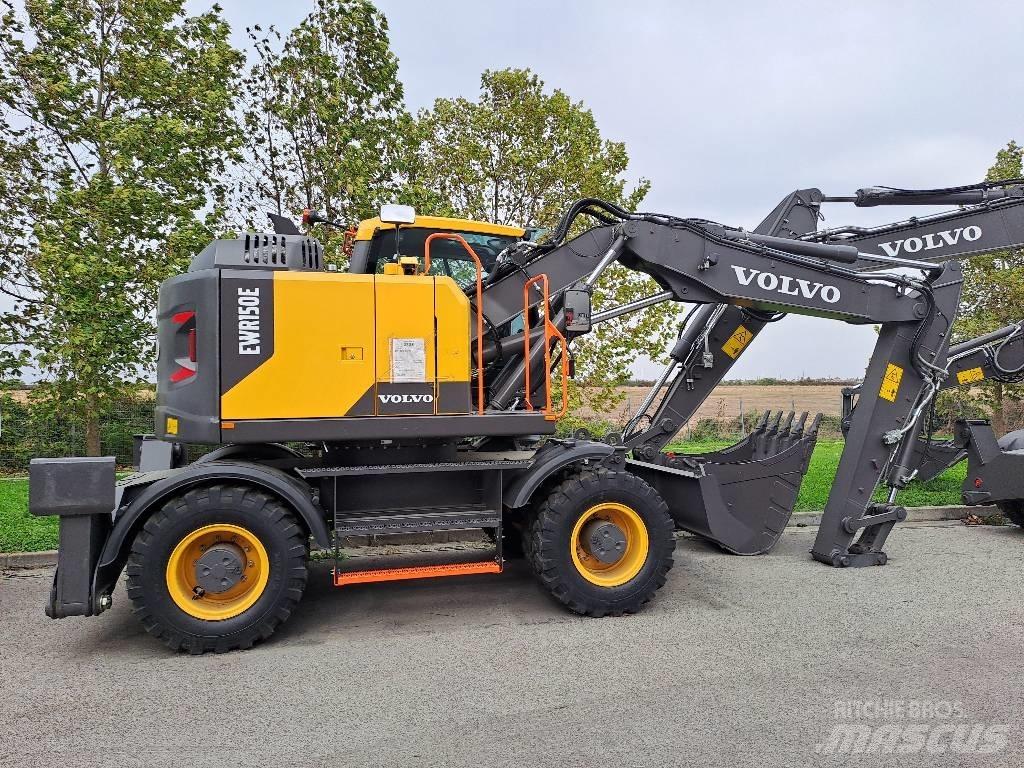 Volvo EWR150E Wheeled excavators
