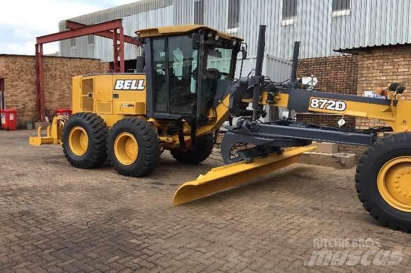 Bell 872D Graders