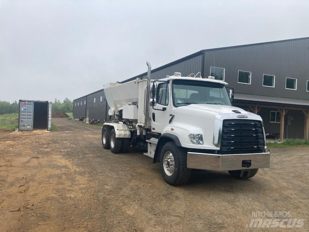 Freightliner SD 114 Concrete trucks