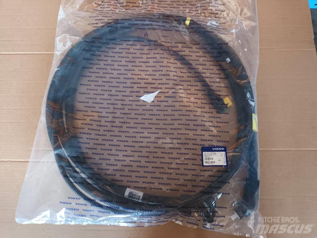Volvo HOSE 21313780 Hydraulics