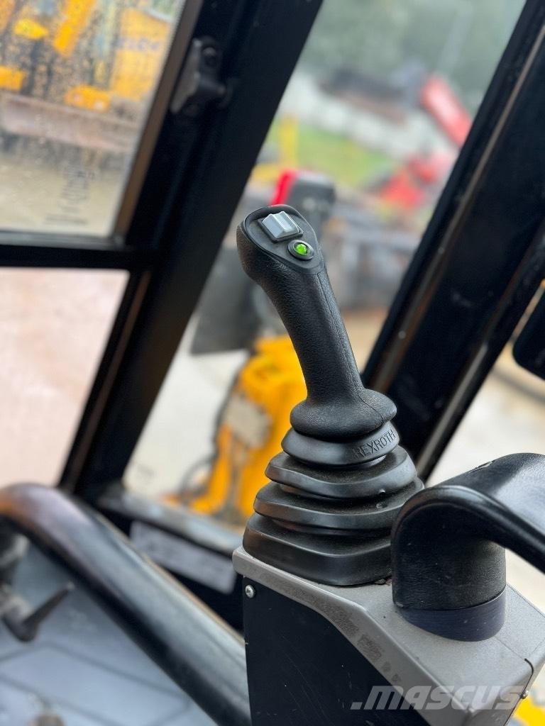 JCB 3 CX / compact Backhoe