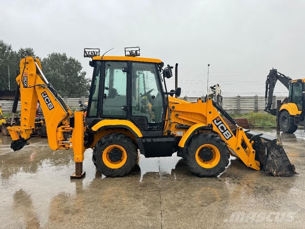 JCB 3 CX / compact Backhoe