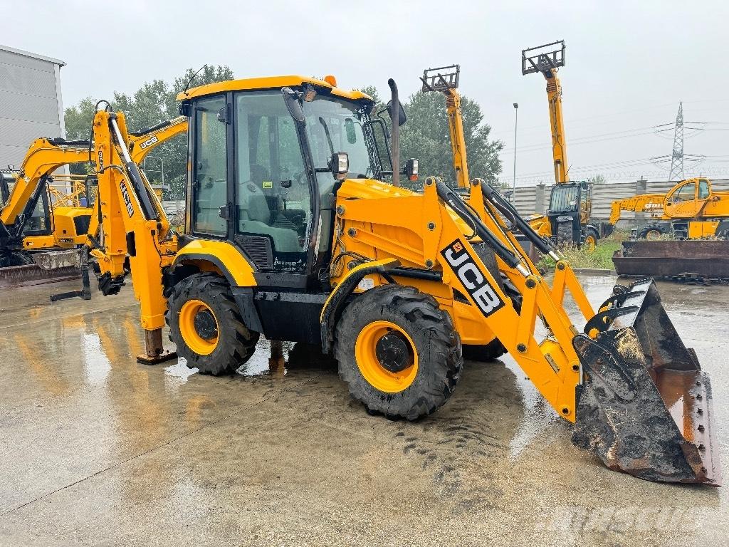 JCB 3 CX / compact Backhoe