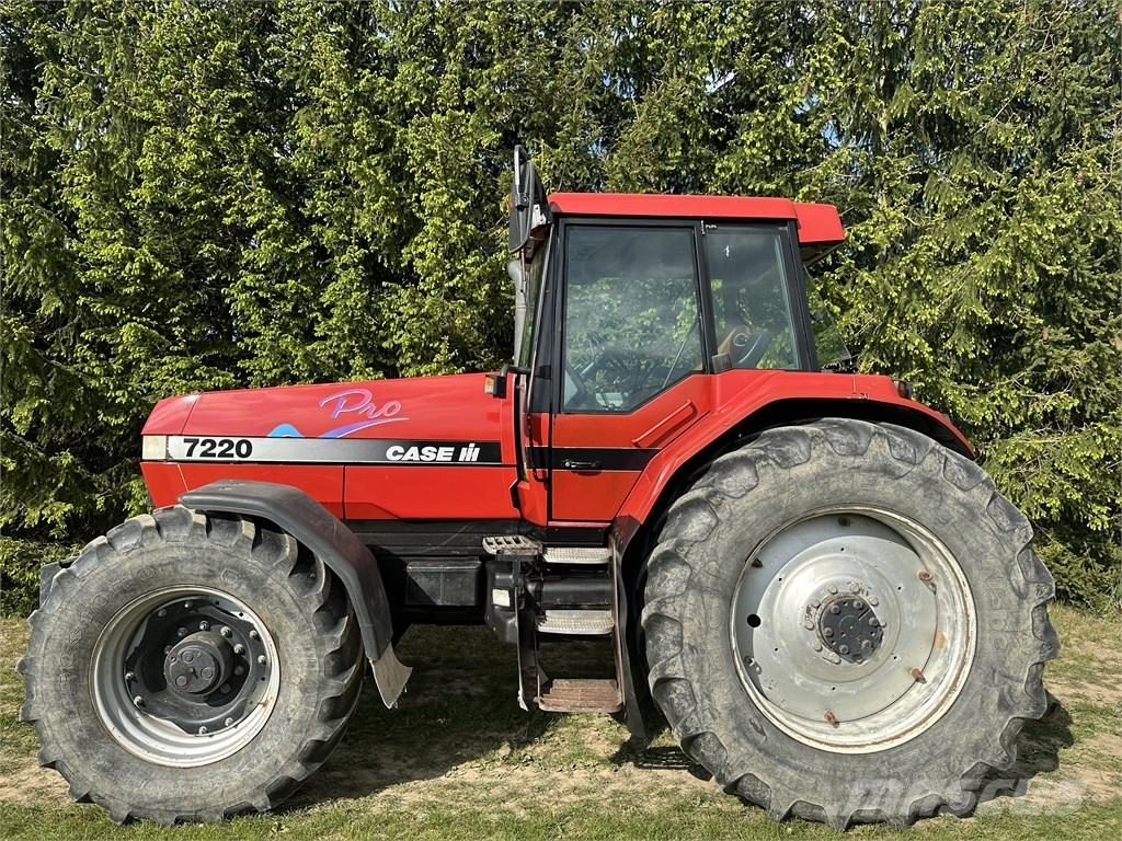 CASE 7220 Tractors