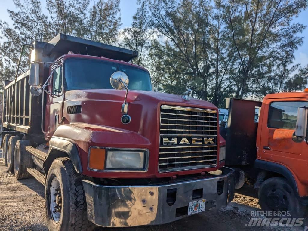 Mack CL 713 Tipper trucks