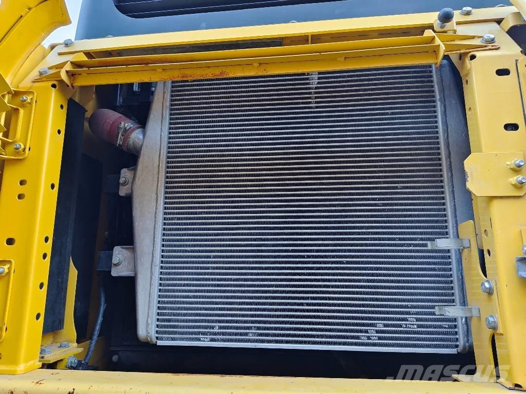 Komatsu PC 400-8 Crawler excavators