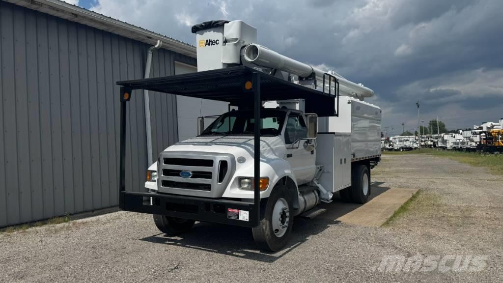 Altec LR V 56 Truck mounted platforms