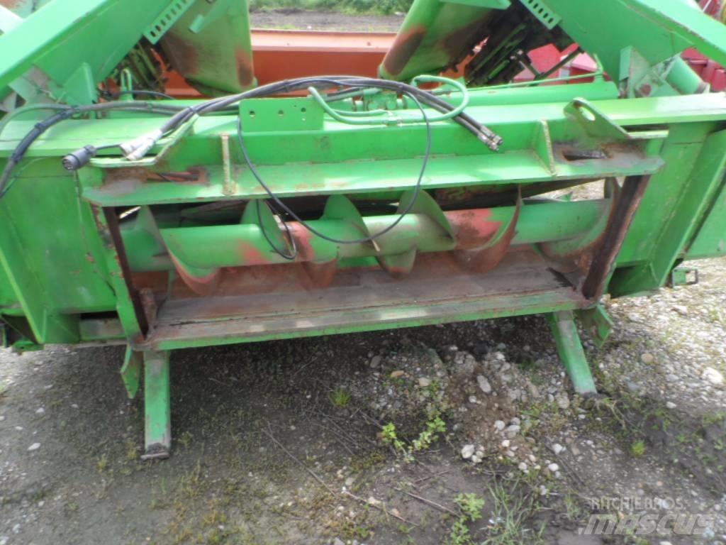Agram 6 Combine harvester heads