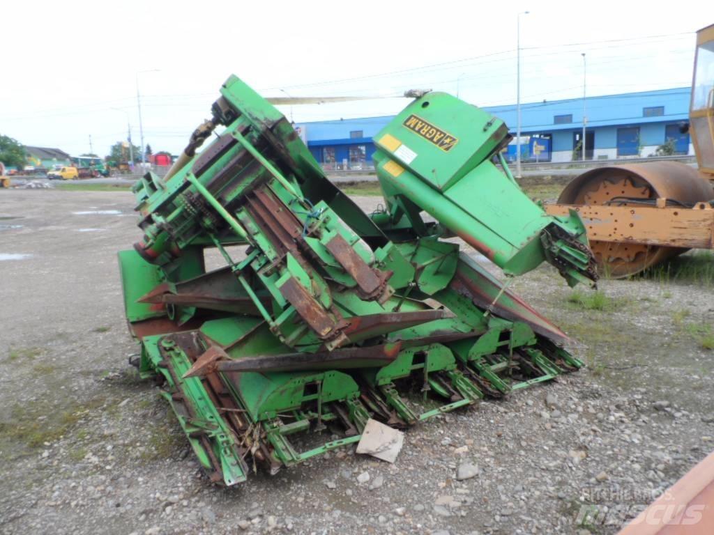 Agram 6 Combine harvester heads