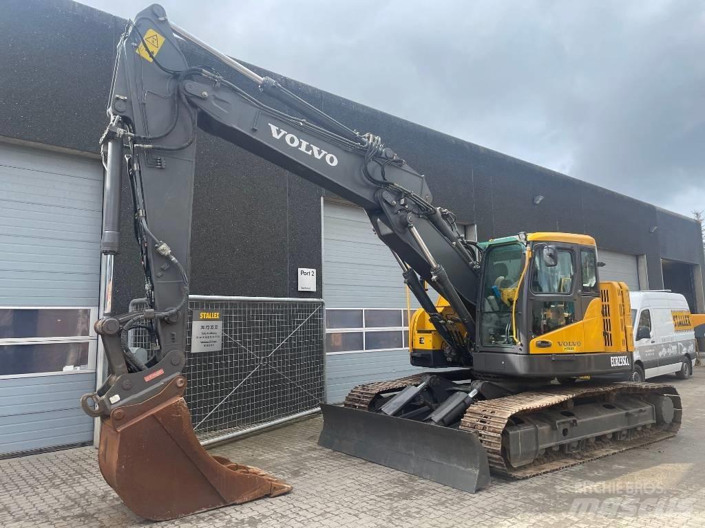 Volvo ECR235C Crawler excavators
