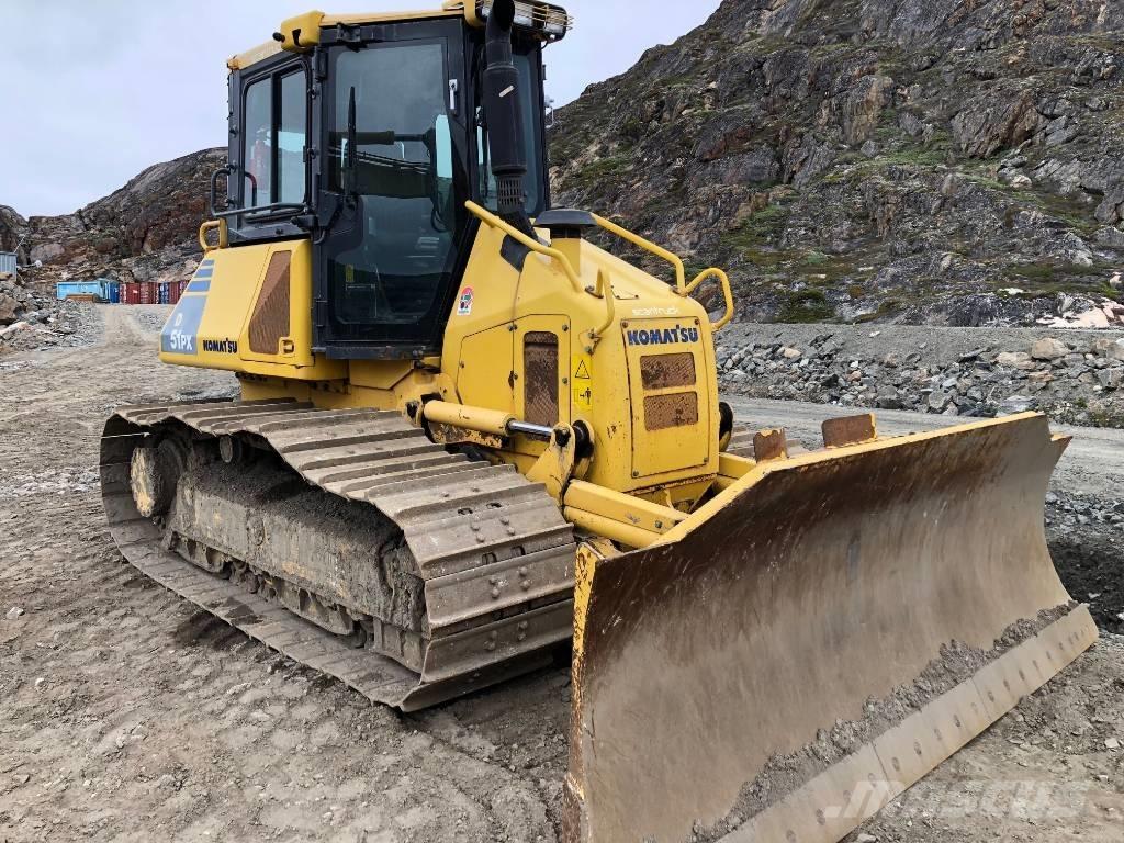 Komatsu D 51 PX-22 Crawler dozers