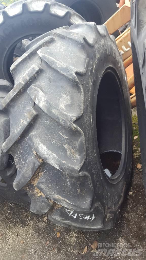  Pneu 13.6R24 Tyres, wheels and rims