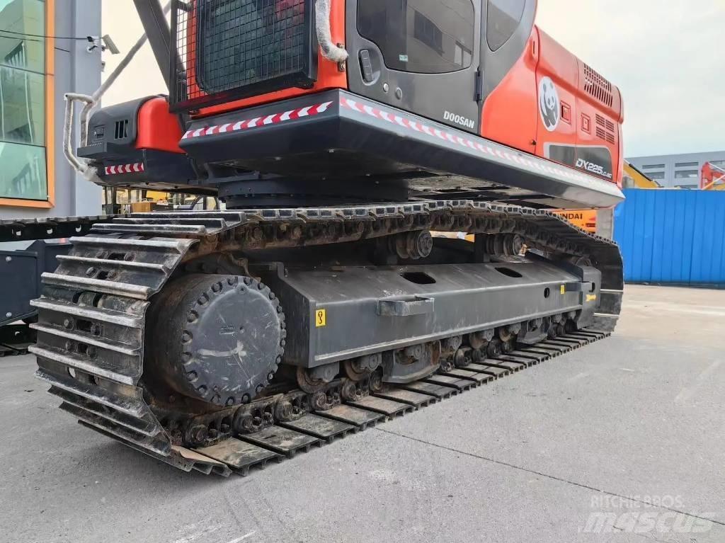 Doosan DX225LC-9C Crawler excavators
