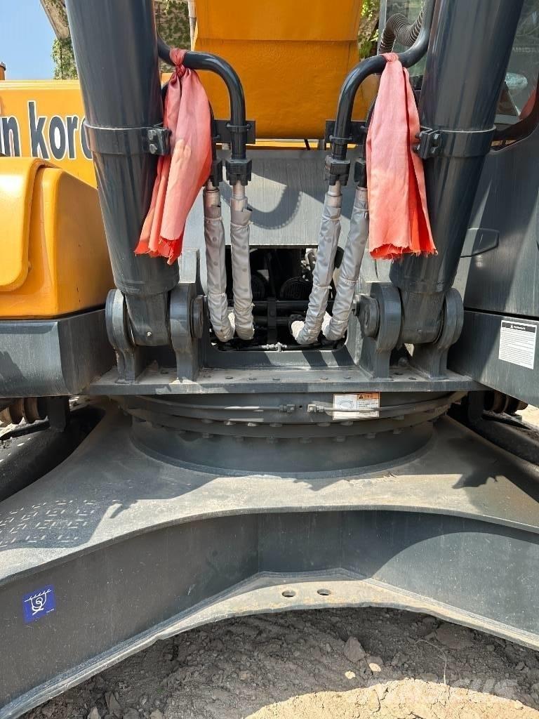 Hyundai 305LC-9S Crawler excavators