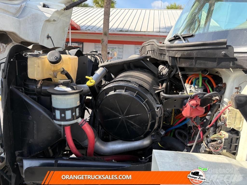 International 7400 Water bowser