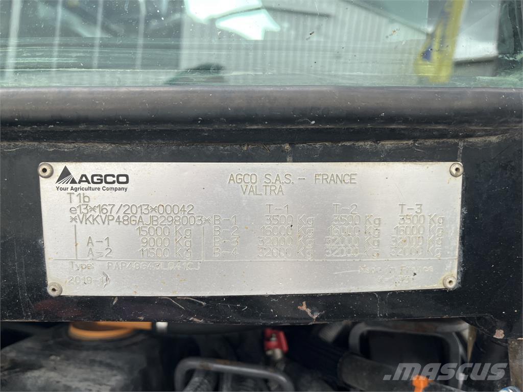 Valtra S374 Tractors