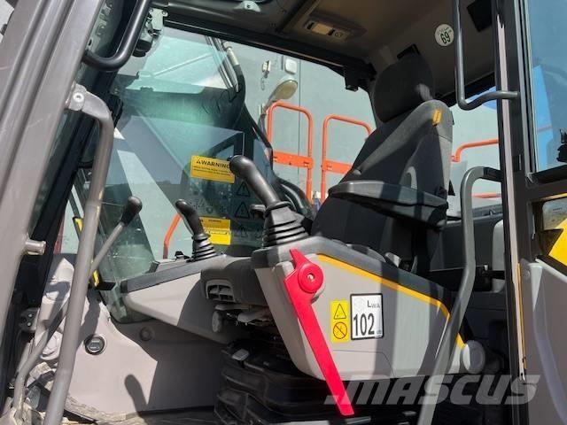 Volvo EC 200 E Crawler excavators