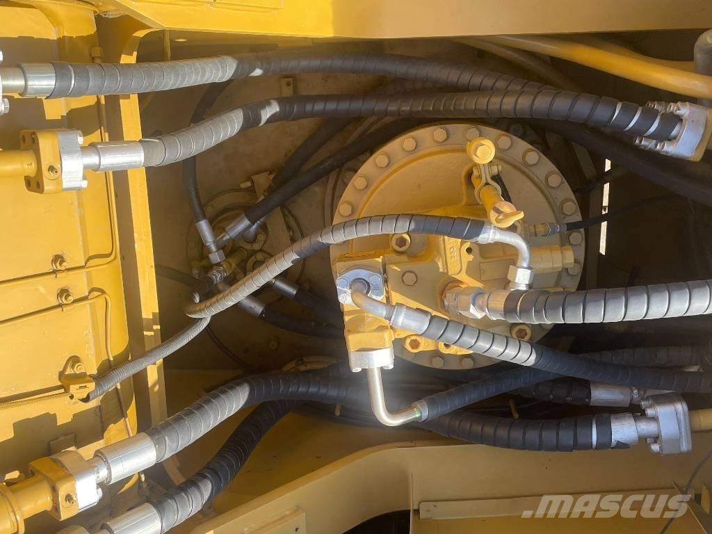 CAT 340D2L Crawler excavators