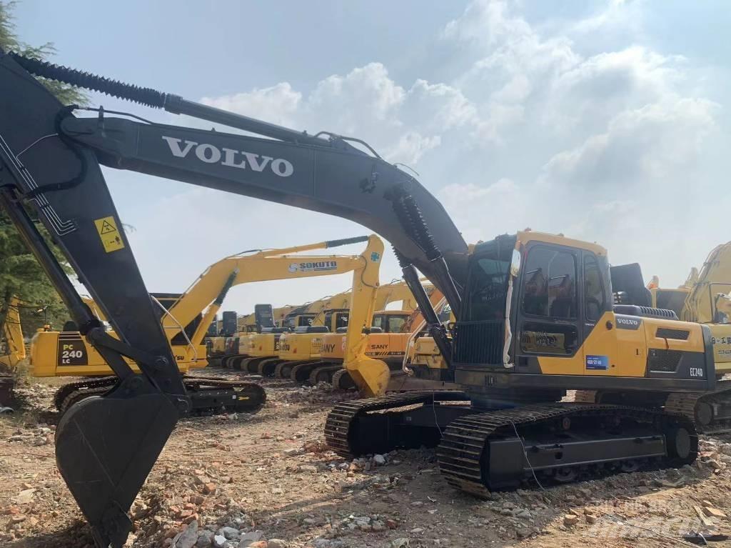 Volvo EC 240 Crawler excavators