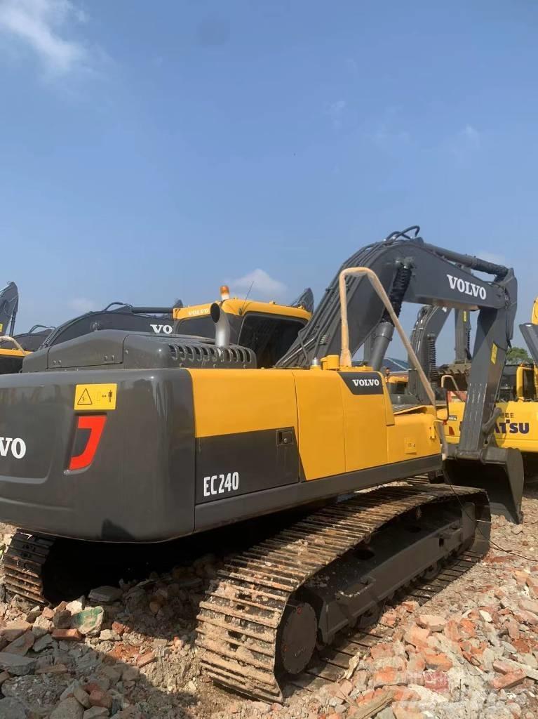 Volvo EC 240 Crawler excavators