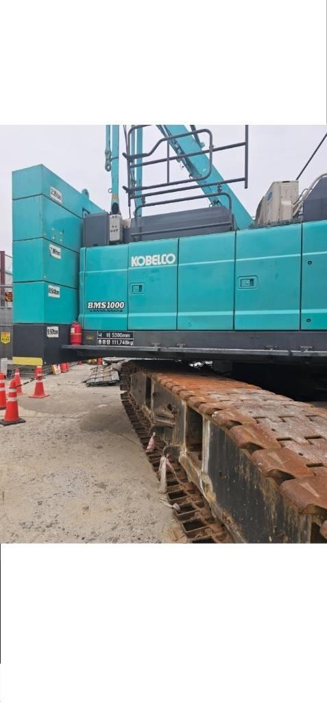 Kobelco BMS1000 Track mounted cranes