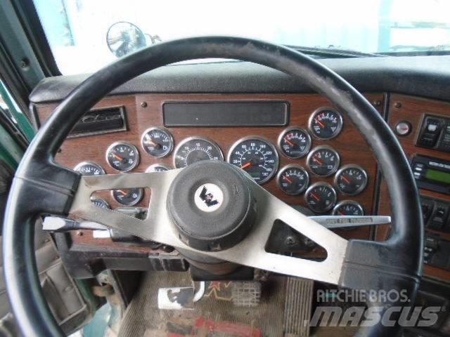 Western Star 4900 SA Tipper trucks