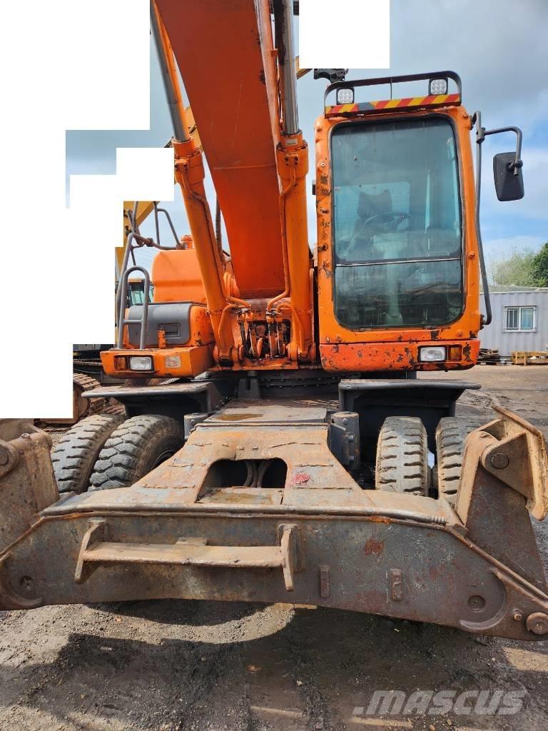 Doosan DX 210WA Wheeled excavators