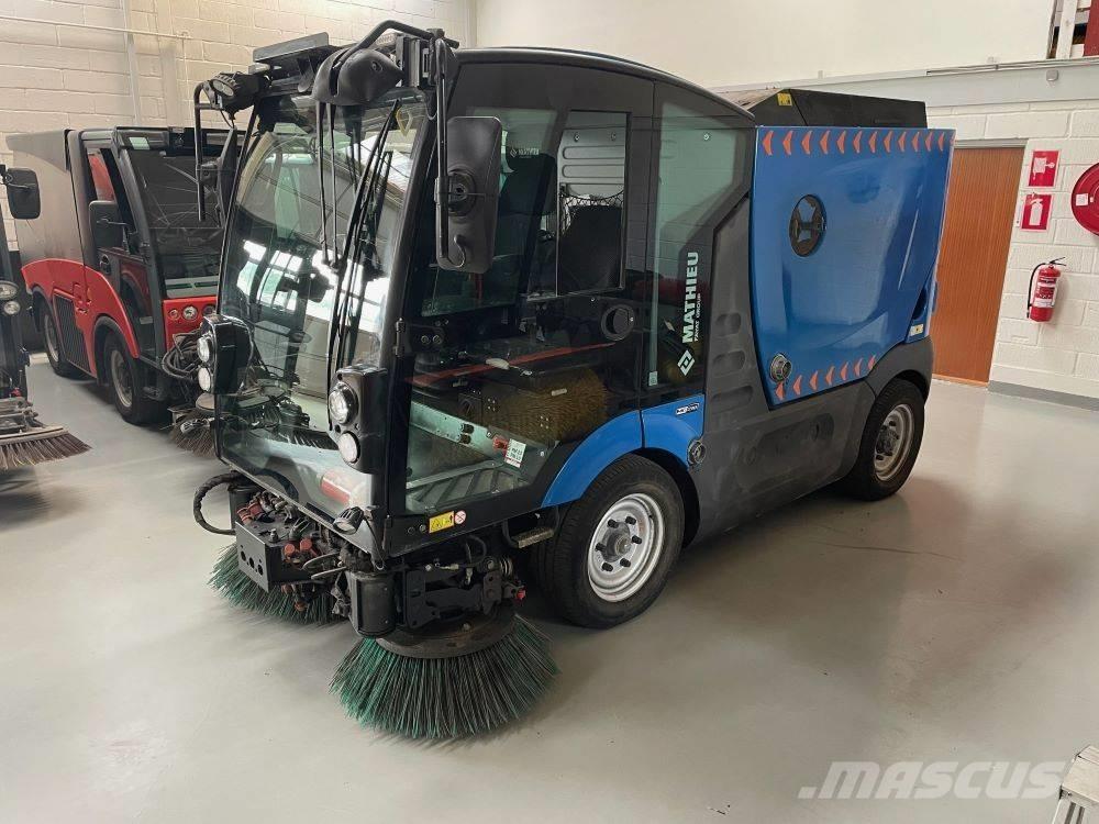 Azura Mathieu MC210 Sweepers