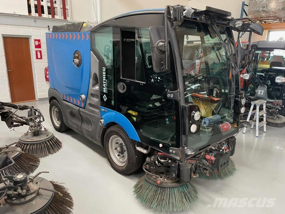 Azura Mathieu MC210 Sweepers