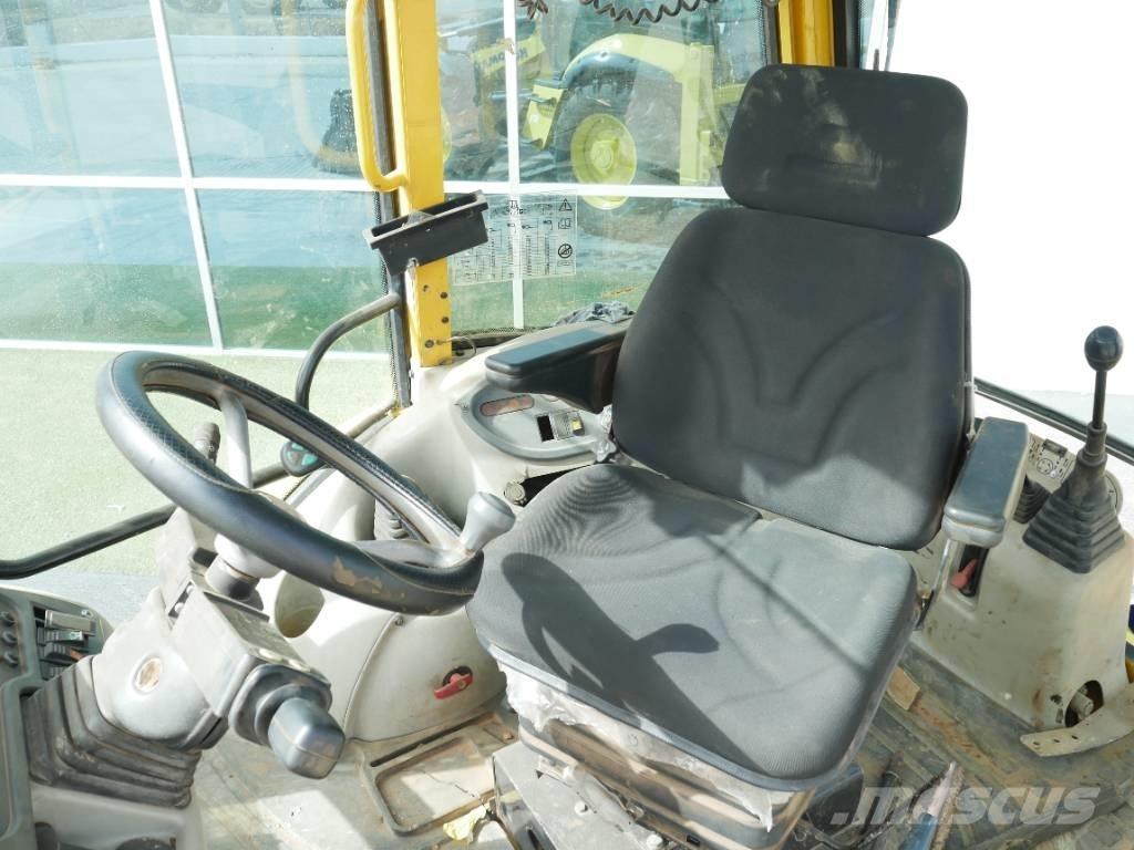 Komatsu WB 97 S-2 Backhoe