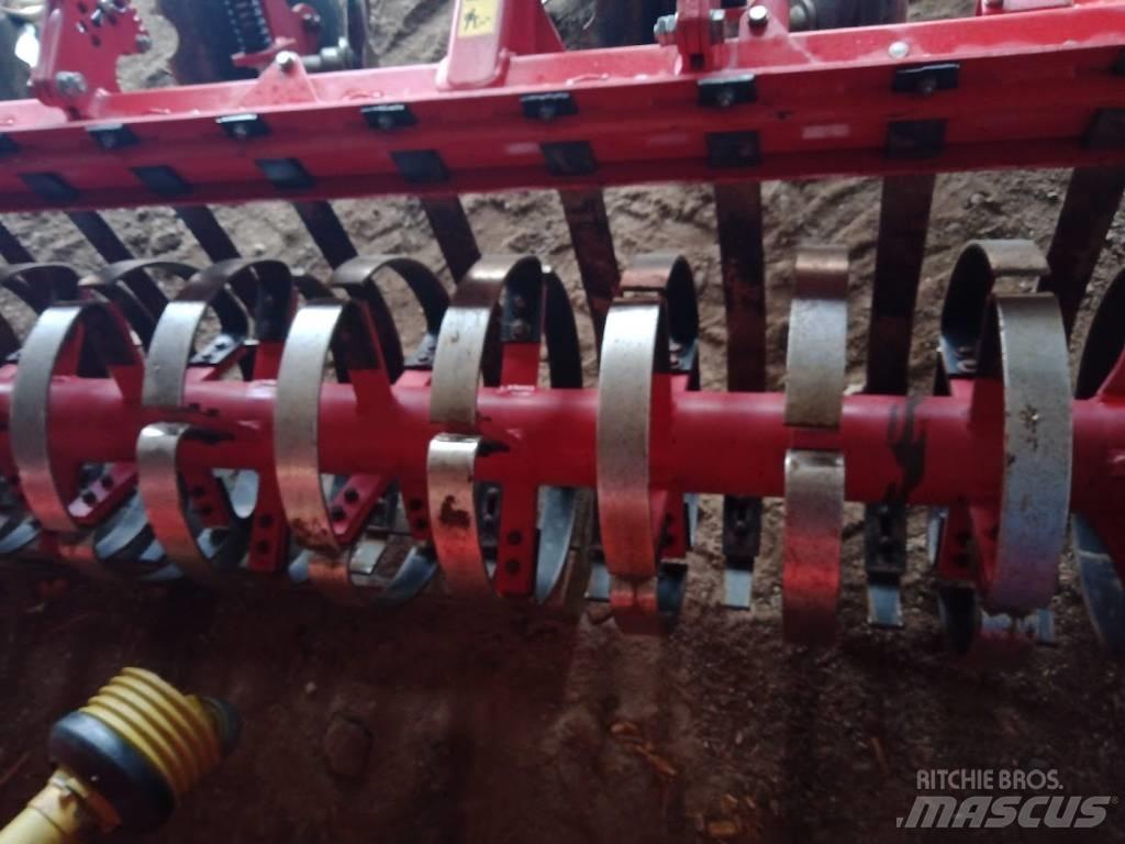 Horsch Terrano 3 FX Cultivators