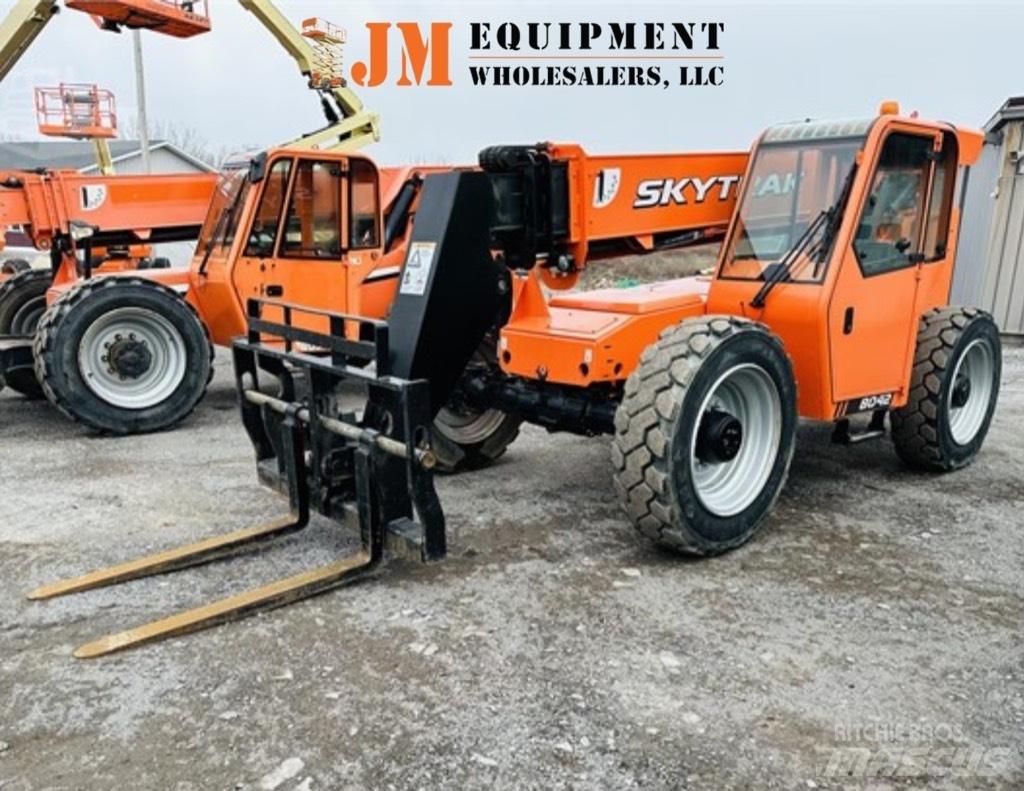 SkyTrak 8042 Telescopic handlers