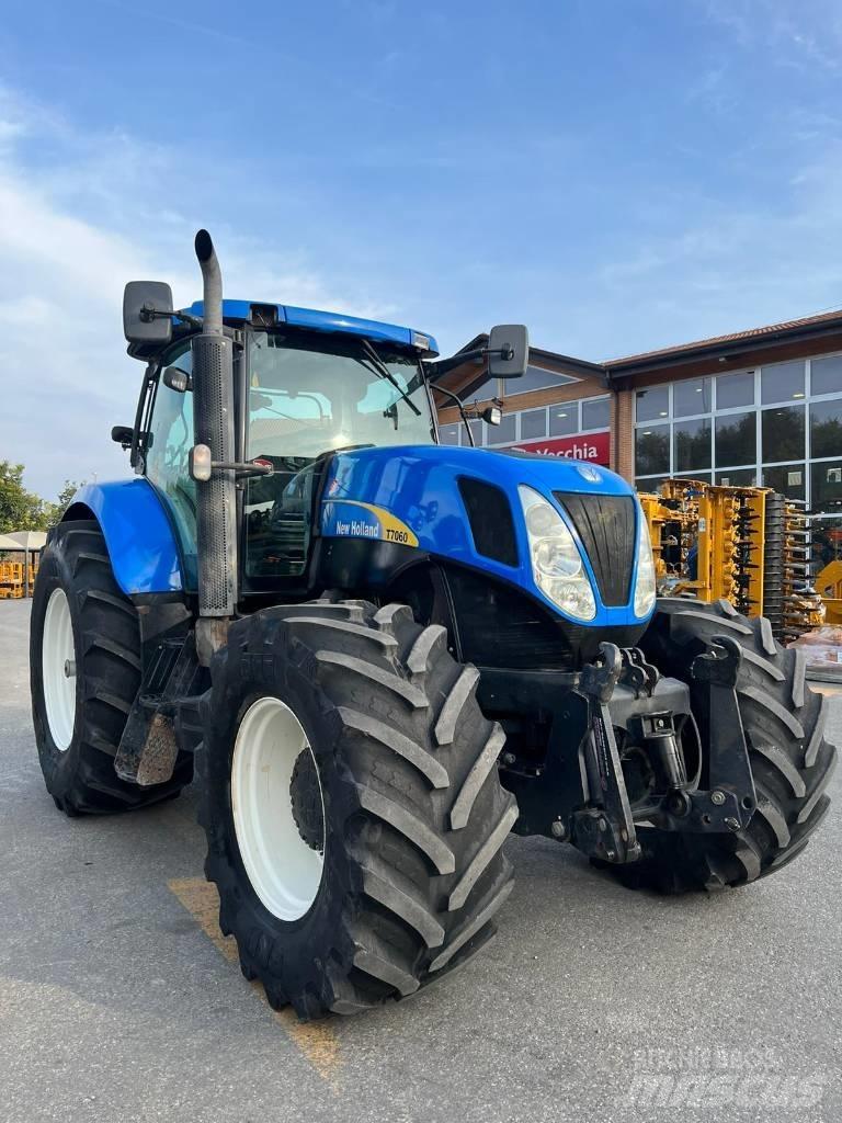 New Holland T 7060 Tractors