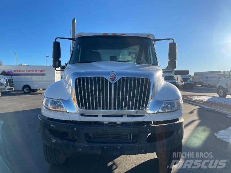 International 4300 Beverage trucks