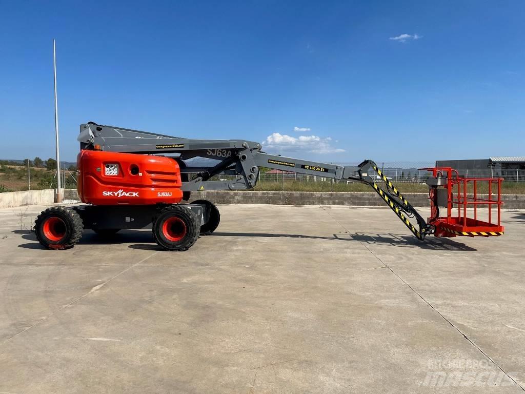 SkyJack SJ63AJ Articulated boom lifts