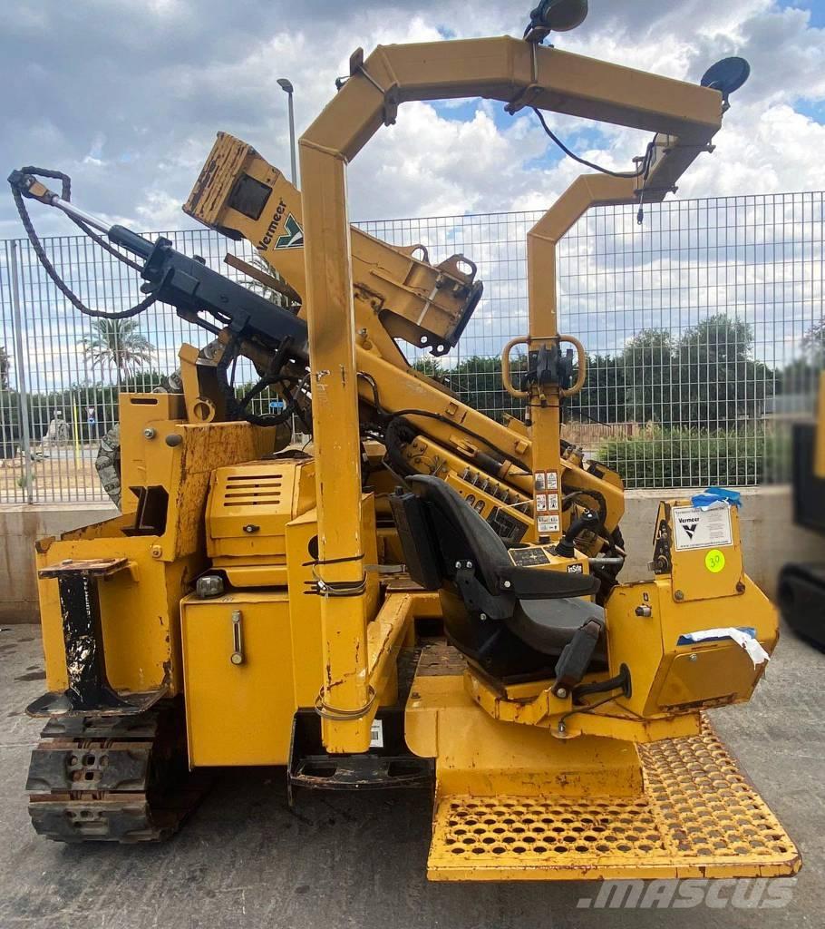 Vermeer PD10 Vibratory pile drivers