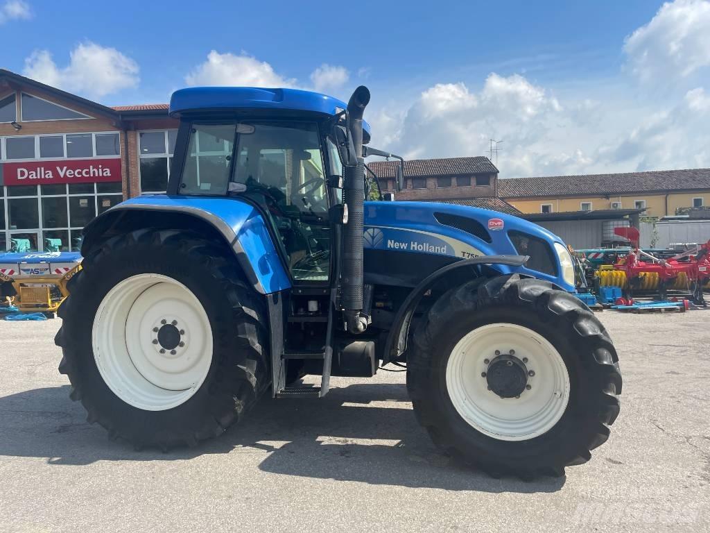 New Holland T 7550 Tractors